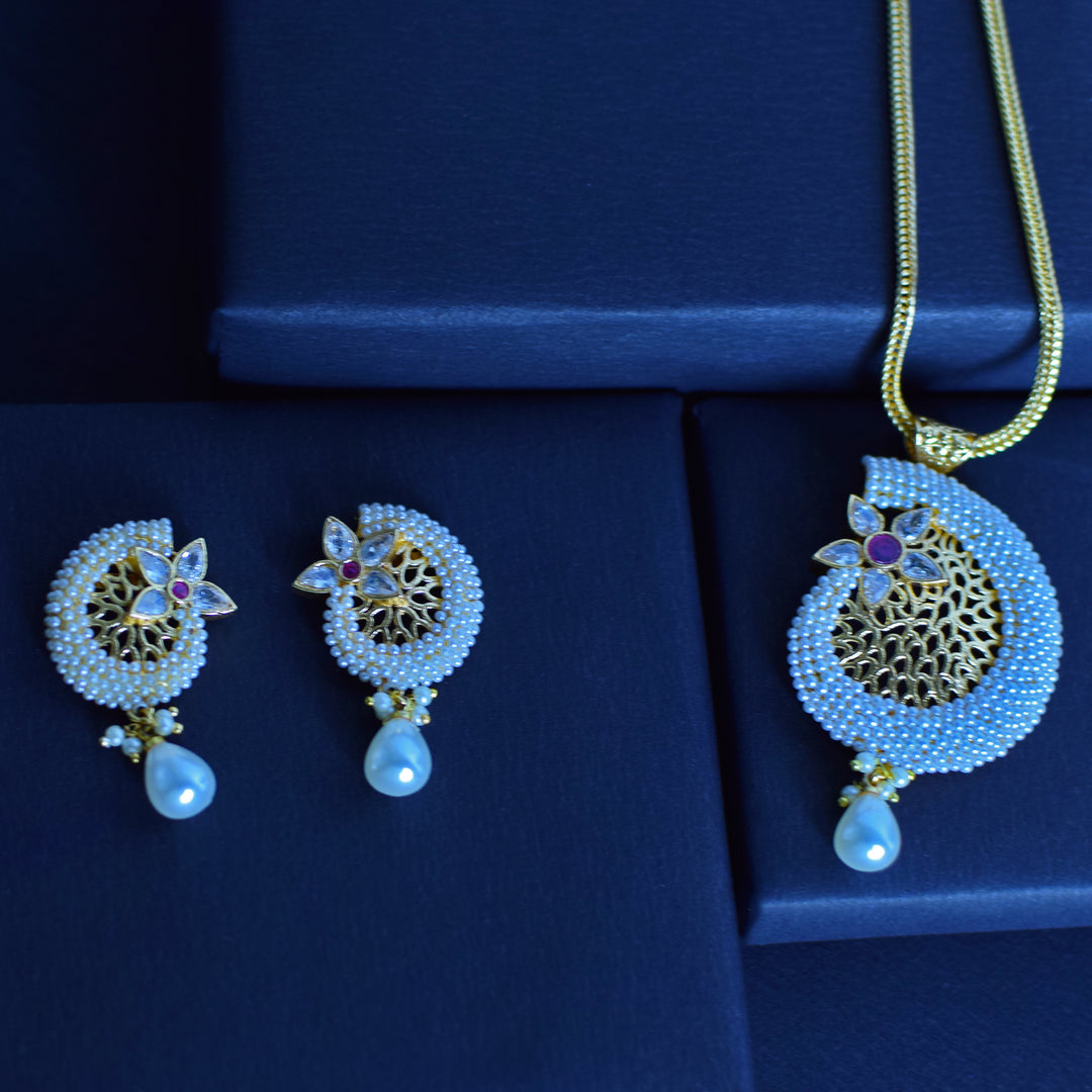 Drop Pearl Necklace Earring Set