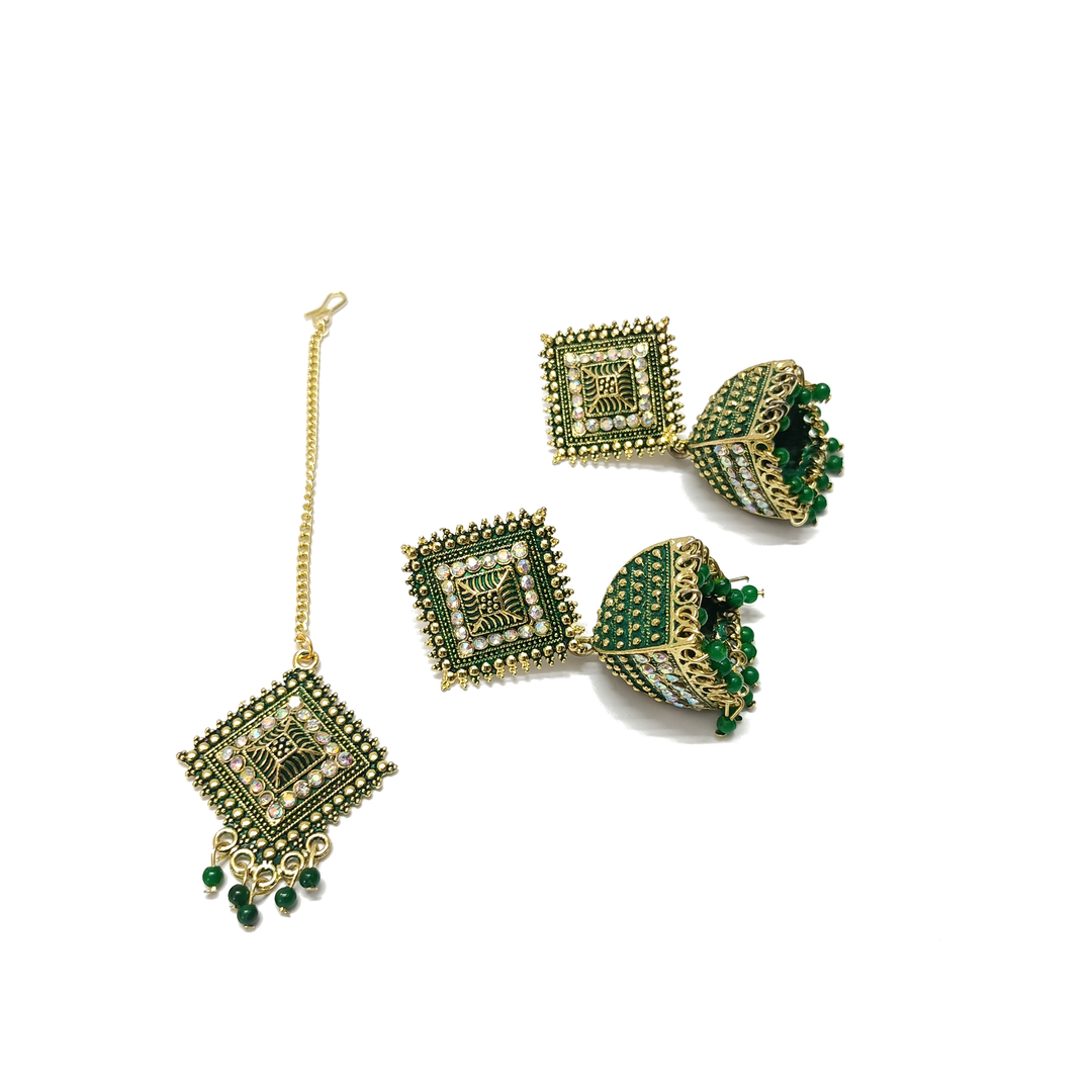 Traditional Green Earrings with Mangtika