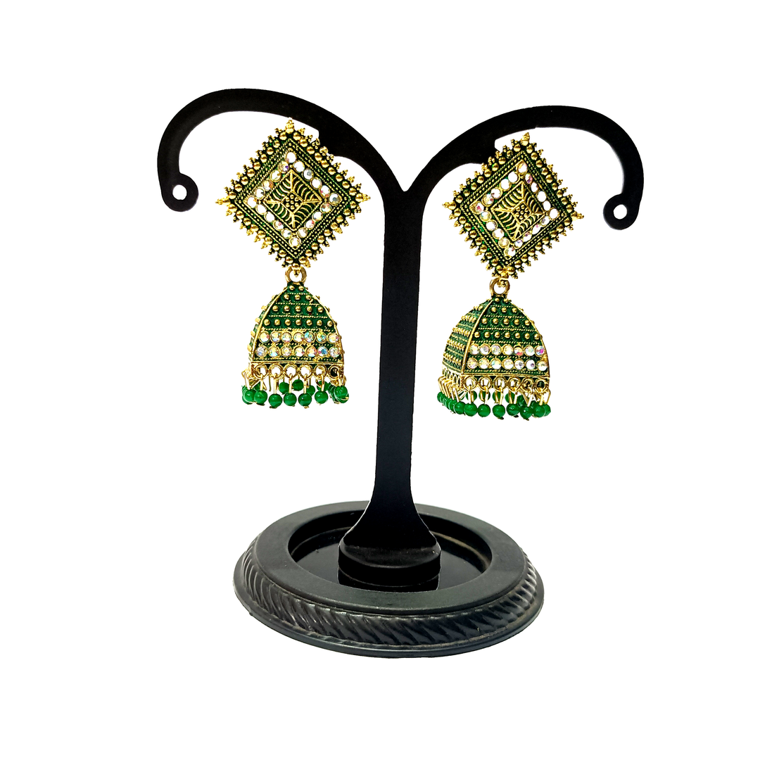 Traditional Green Earrings with Mangtika