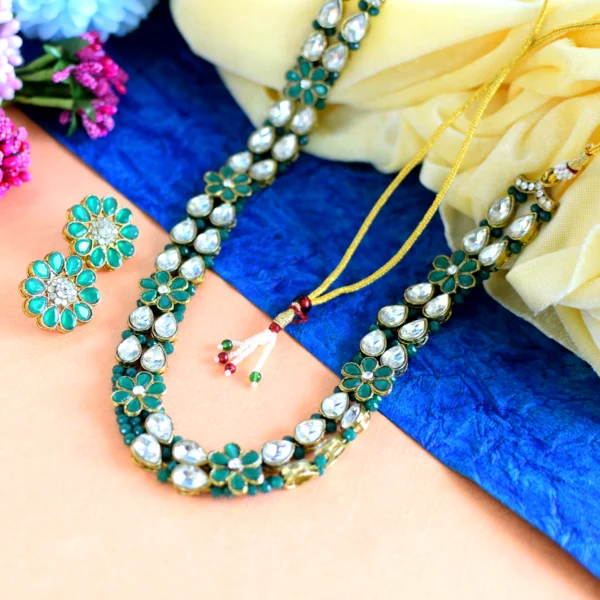 Green Floral Design Necklace Set